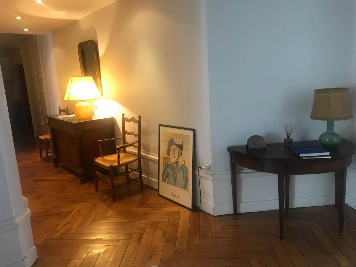 Berges Du Rhone/ Chambre Avec Balcon Лион Экстерьер фото